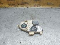 Моторчик стеклоподъемника передний левый 426RIT Peugeot 307