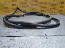 Уплотнитель двери передней правой I8296G Audi 100 купить в магазине запчастей бу