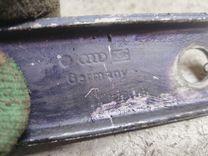 Петля капота левая U4RPI2 Audi A4 купить в магазине запчастей бу