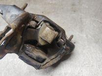 Подушка крепления КПП 64H4P1 Skoda Roomster undefined