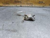 Петля двери задней левой 7LOBC8 Mazda 3