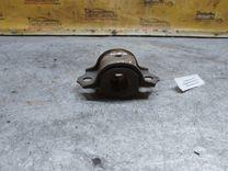 Крепление втулки стабилизатора DR5U23 Audi 100 купить