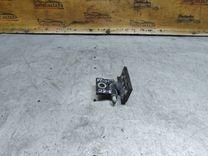 Петля двери передней правой X574W5 Volvo S60 купить