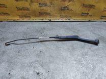 Щеткодержатель (поводок стеклоочистителя, дворник) JKW81T Audi 100 купить