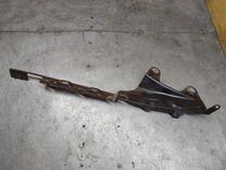 Кронштейн U8PQD2 Volkswagen Passat купить в магазине запчастей бу