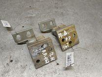 Петля двери передней правой SRZZQV Peugeot Partner