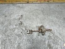 Ограничитель открывания двери задней B3V1PK Opel Astra - Фото 4