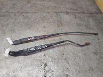 Щеткодержатель (поводок стеклоочистителя, дворник) 9NF5KO Peugeot 406 - Фото 1