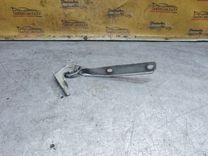 Петля капота правая 23W1YZ Volkswagen Passat купить