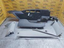 Направляющая шторки багажника (салазки) UNW9U7 Ford Mondeo