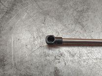 Амортизатор капота FB4RR2 Volkswagen Golf - Фото 3