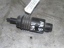 Насос (моторчик) омывателя стекла 8GDKEM Audi A4