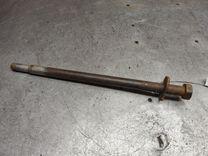 Болт крепления задней ступицы E9MV31 Mazda Premacy