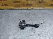 Ограничитель открывания двери задней MGPLCN Opel Zafira