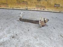 Ограничитель открывания двери задней IL8J89 Mitsubishi Carisma - Фото 1