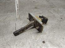 Ограничитель открывания двери задней Y1CE5Z Mazda 323F