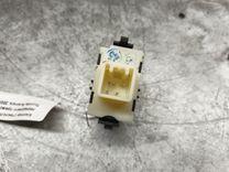 Кнопка стеклоподъемника переднего правого 1271EQ Toyota Avensis купить в магазине запчастей бу