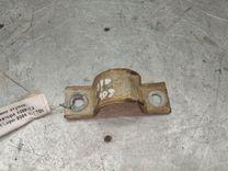 Крепление втулки стабилизатора 108N8G Volkswagen Lupo