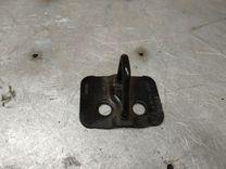 Ответная часть замка багажника K012EA Ford Fusion