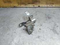 Петля двери задней левой CWMPVN Ford Mondeo купить в магазине запчастей бу