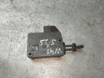 Активатор замка багажника R32W5V Volvo V40 - Фото 2