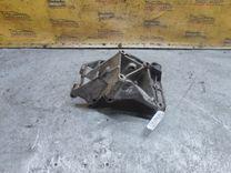 Кронштейн генератора 08UMEJ Peugeot 406 - Фото 1