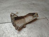 Кронштейн КПП CNKB5K Volkswagen Passat - Фото 2