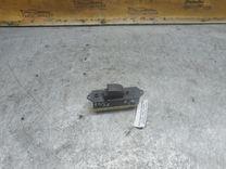 Кнопка стеклоподъемника заднего левого Z11P43 Mitsubishi Grandis купить