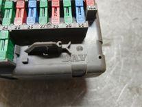 Блок предохранителей L9DKFM Peugeot 406 купить