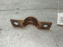 Крепление втулки стабилизатора X76QZE Hyundai Trajet купить