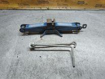 Домкрат NRKRMJ Toyota Avensis