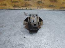 Подушка крепления двигателя V45512 Volkswagen Passat