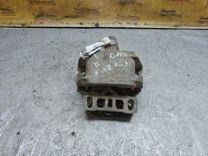 Подушка крепления двигателя LW45LD Volkswagen Golf