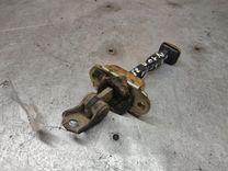 Ограничитель открывания двери задней 05F168 купить