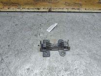 Кронштейн крепления бампера заднего YSFPO0 Audi 100 - Фото 1