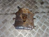 Суппорт передний правый 4J71QE Volkswagen Golf купить