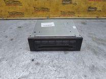CD-чейнджер P8YSJ3 Audi A4