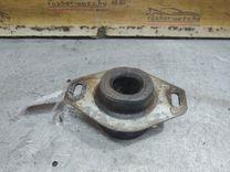 Подушка крепления КПП U5NGN1 Peugeot 605 - Фото 1