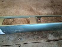 Накладка подсветки номера BIS9YX Mazda MPV - Фото 5