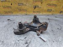 Кронштейн двигателя J3N1M6 Mitsubishi Grandis
