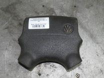 Подушка безопасности водителя 8KWLK9 Volkswagen Passat