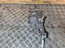 Кронштейн генератора KAQMDJ Volkswagen Passat - Фото 1