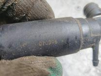 Насос (моторчик) омывателя стекла заднего C61F01 Mitsubishi Carisma купить на авторазборке