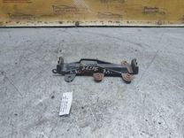 Кронштейн крепления бампера заднего XIJ8Y4 Audi 80 - Фото 2