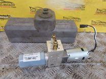 Моторчик (насос) подъема крышки багажника (3-5 двери) DROQNI Opel Insignia