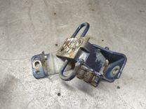 Петля двери передней правой 32ROJZ Volkswagen Golf купить