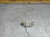 Петля двери передней правой AG7SX4 Volkswagen Passat купить в магазине запчастей бу