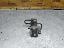 Петля двери передней правой R9063D Volkswagen Golf купить