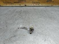 Крепление (крючок) солнцезащитного козырька 8X4C77 Volvo S60 купить