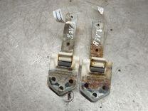 Петля двери задней левой 16W24Y Volkswagen Caddy купить